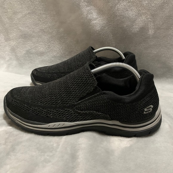 Skechers Relaxed Fit Air Cooled Memory Foam Black Slip On Shoes Size 9 - Picture 1 of 14